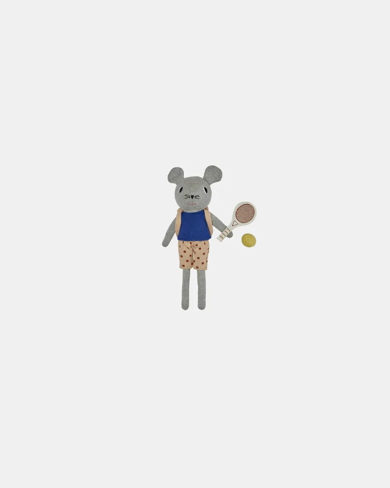 Nuni Mouse Tennis Doll von OYOY Living Design – Produktfoto
