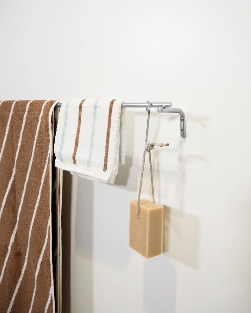 Pieni Towel Rail by OYOY Living Design – interior photo