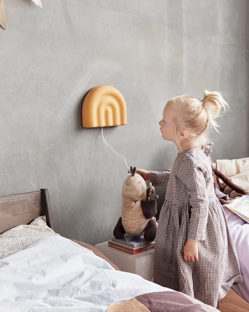 Rainbow Wall Lamp (EU) von OYOY Living Design – Ambientefoto