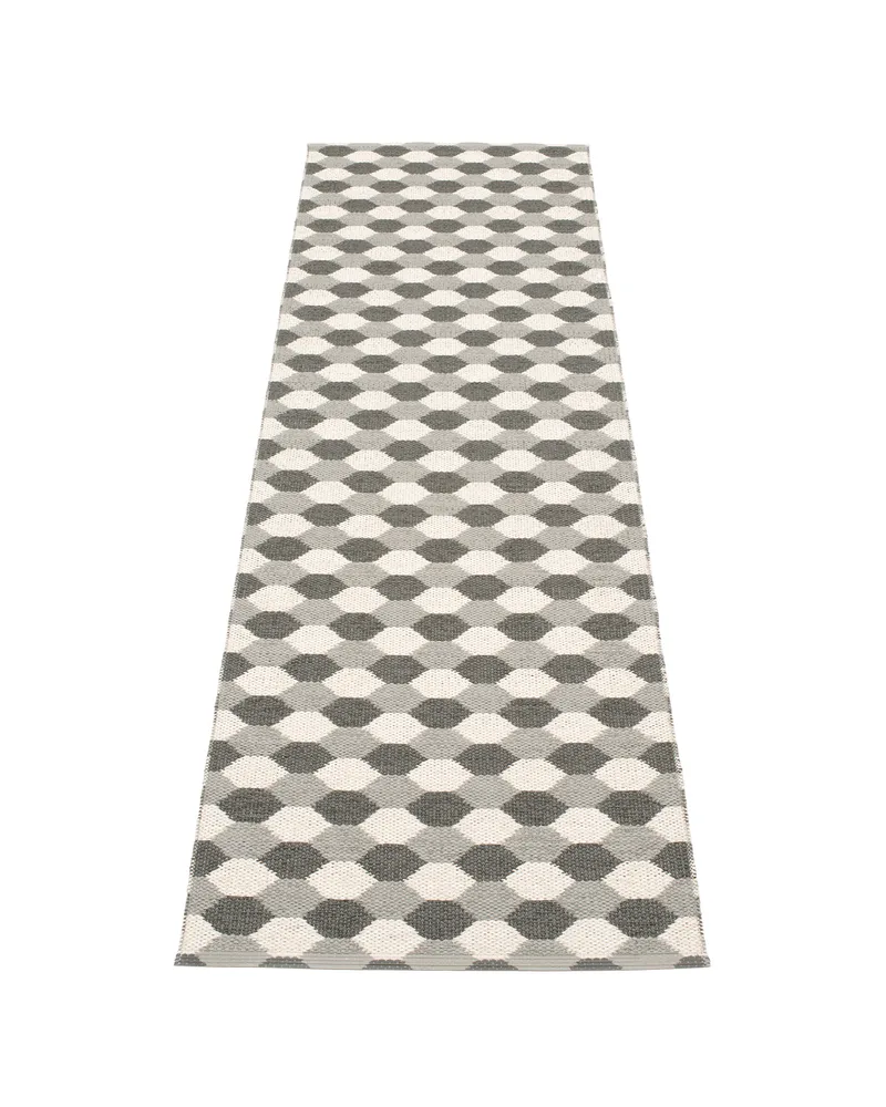 DANA Warm Grey - Runner Rug von Pappelina in Warm Grey, Runner Rug, 70 × 100 cm – Produktfoto