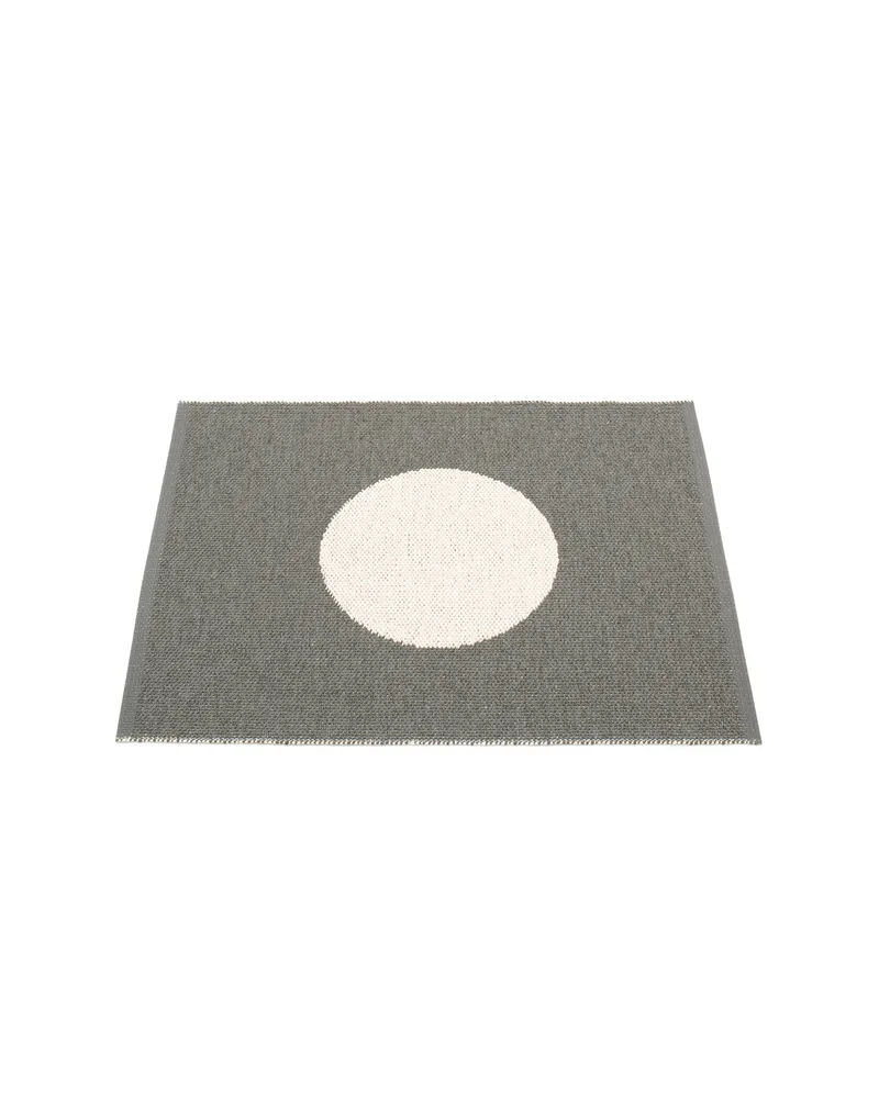 VERA Charcoal - Small Rug de Pappelina en Charcoal, Small Rug, 70 × 90 cm – photo du produit