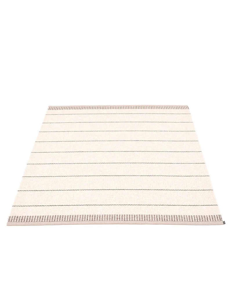 BELLE Pale Rose - Area Rug van Pappelina in Pale Rose, Area Rug, 230 × 320 cm – productfoto