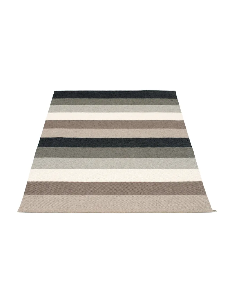 MOLLY Mud - Area Rug by Pappelina in Mud, Area Rug, 140 × 200 cm – product photo
