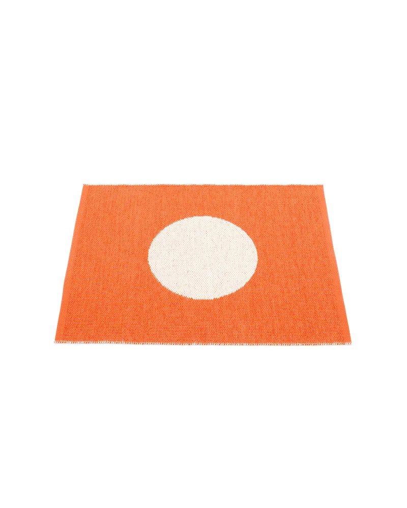 VERA Orange - Small Rug van Pappelina in Orange, Small Rug, 70 × 90 cm – productfoto