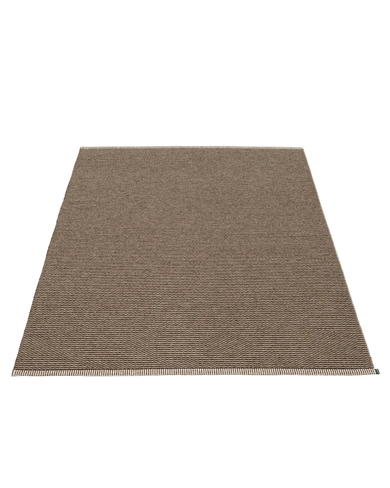 MONO Dark Brown - Area Rug von Pappelina in 180 × 220 cm – Produktfoto
