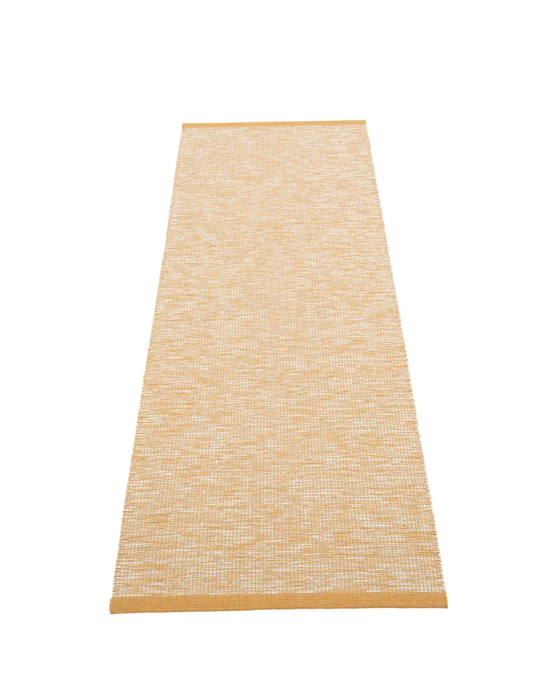 SAM Ochre - Runner Rug van Pappelina in Ochre, Runner Rug, 70 × 150 cm – productfoto