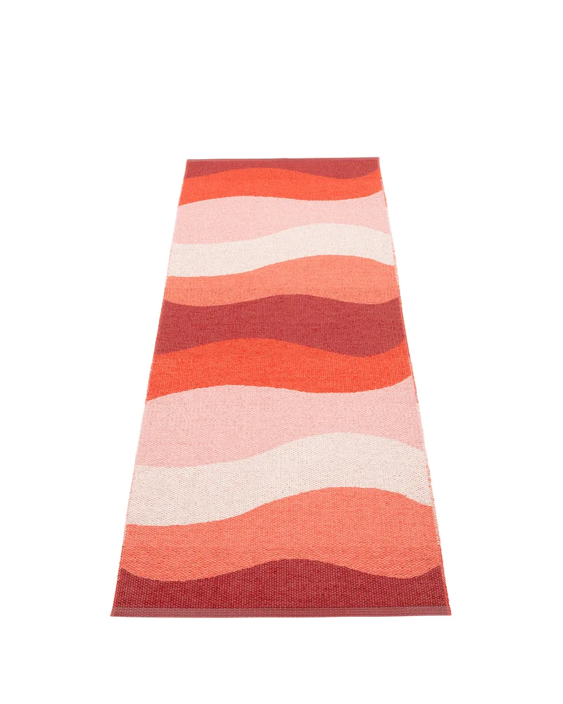 URVI Fire - Runner Rug van Pappelina in Fire, Runner Rug, 70 × 100 cm – productfoto