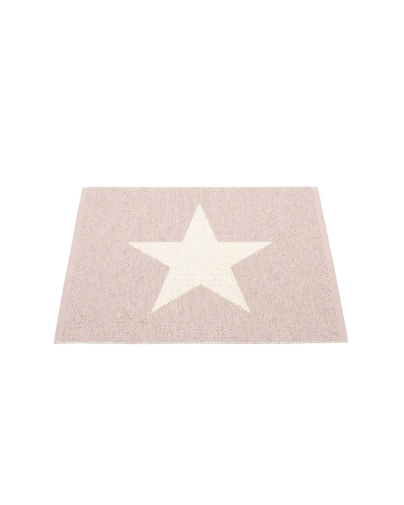 VIGGO ONE Pale Rose - Small Rug van Pappelina in Pale Rose, Small Rug, 70 × 90 cm – productfoto