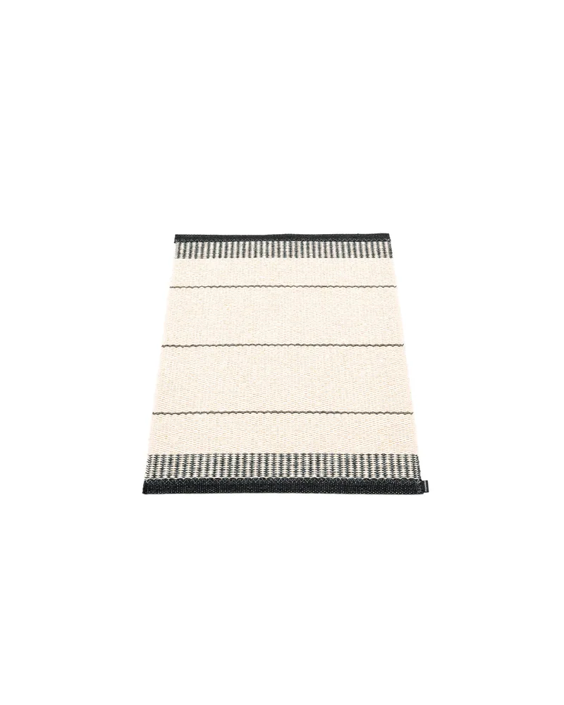 BELLE Black - Small Rug by Pappelina in Black, Small Rug, 60 × 85 cm – product photo