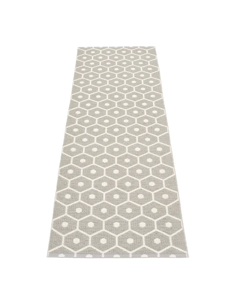 HONEY Warm Grey - Runner Rug by Pappelina in Warm Grey, Runner Rug, 70 × 100 cm – product photo