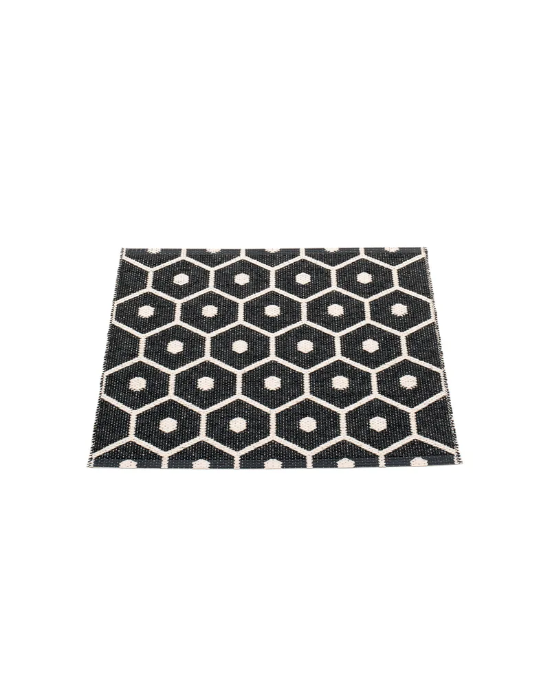 HONEY Black - Small Rug by Pappelina in Black, Small Rug, 70 × 60 cm – product photo