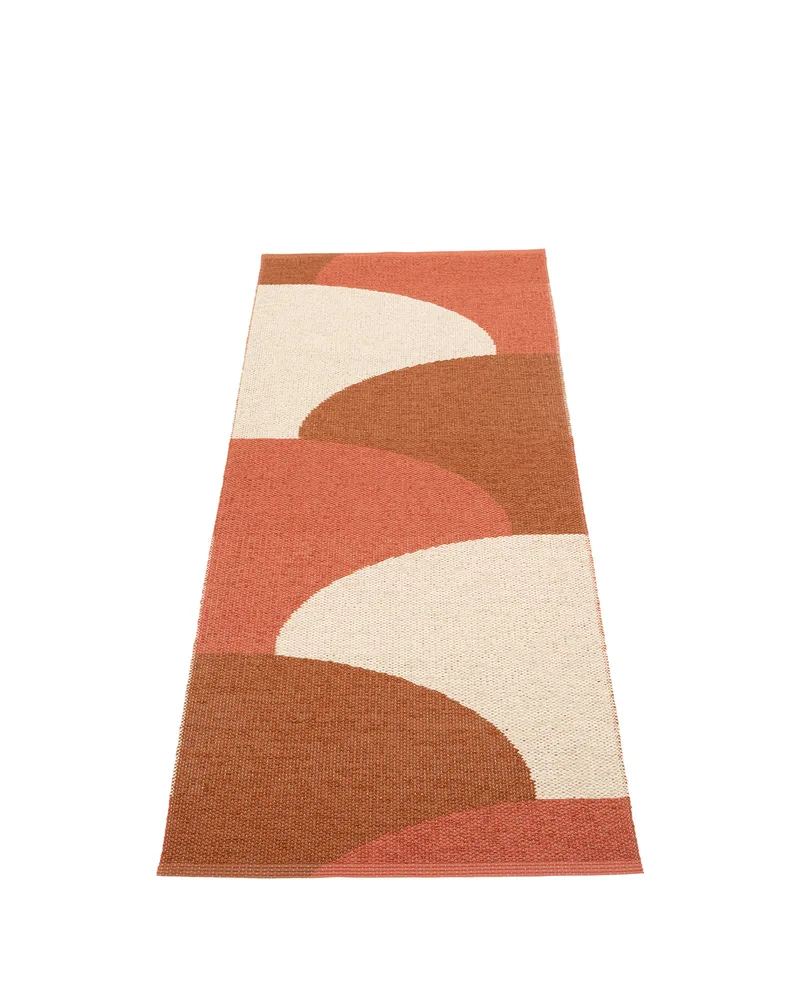 HILL Brick - Runner Rug de Pappelina en Brick, Runner Rug, 70 × 180 cm – photo du produit
