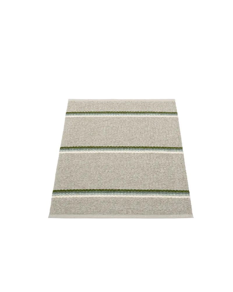 OLLE Green - Small Rug van Pappelina in 70 × 90 cm – productfoto