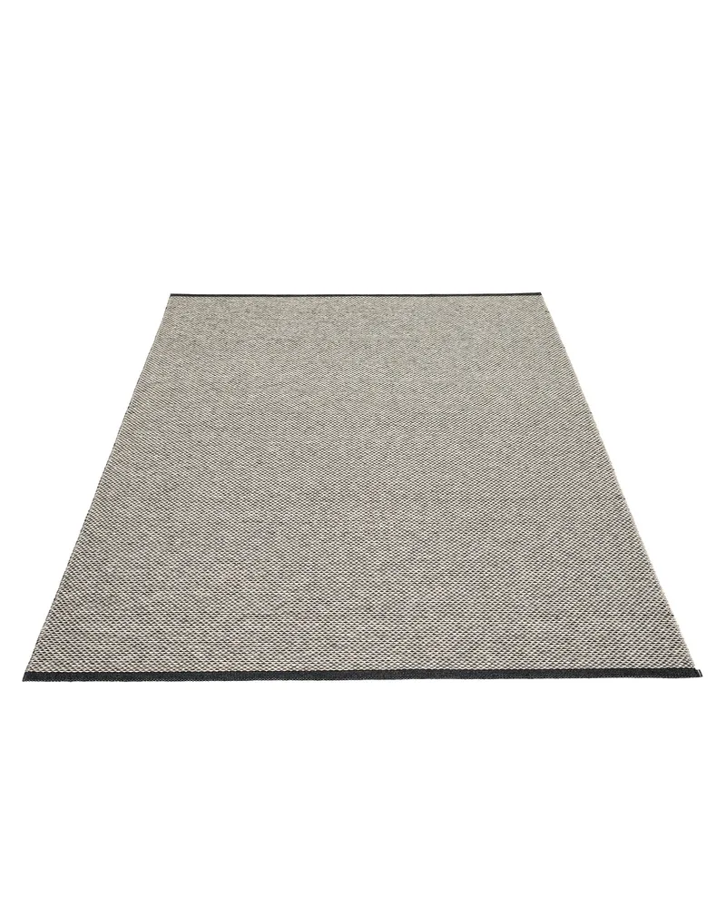 EFFI Black - Area Rug by Pappelina in Black, Area Rug, 180 × 260 cm – product photo