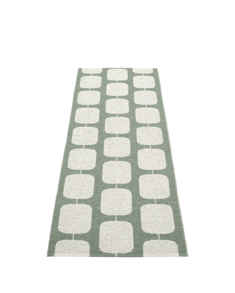 STEN Army - Runner Rug von Pappelina in Army, 70 × 100 cm – Produktfoto