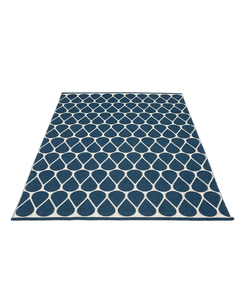 OTIS Ocean Blue - Area Rug by Pappelina in Ocean Blue, Area Rug, 180 × 275 cm – product photo