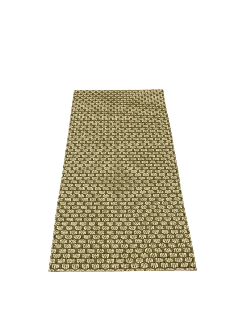 MIMI Dark Olive - Runner Rug von Pappelina in Dark Olive, Runner Rug, 70 × 120 cm – Produktfoto