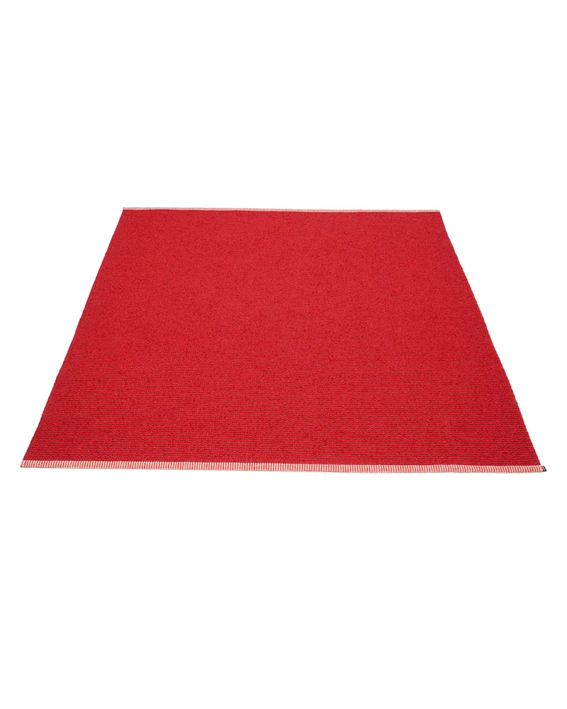 MONO Dark Red - Area Rug van Pappelina in 180 × 220 cm – productfoto