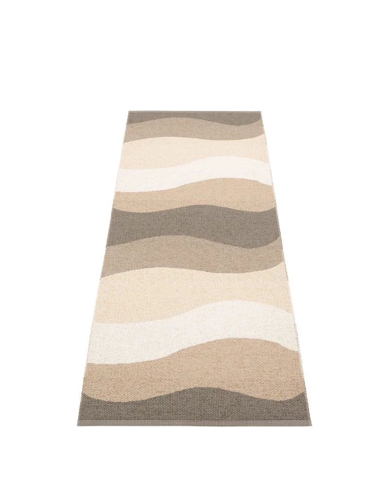 URVI Earth - Runner Rug von Pappelina in Earth, Runner Rug, 70 × 100 cm – Produktfoto