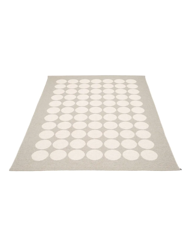 HUGO Linen - Area Rug by Pappelina in Vanilla, Area Rug, 180 × 260 cm – product photo