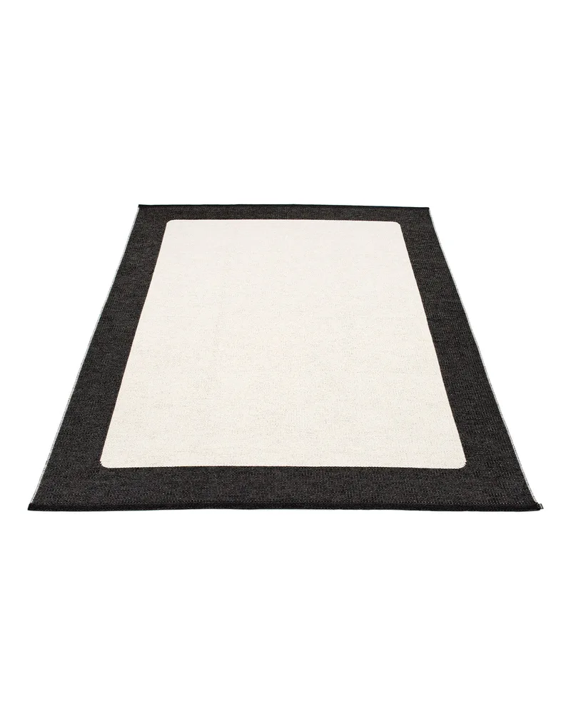 ILDA Black - Area Rug by Pappelina in Black, Area Rug, 180 × 180 cm – product photo