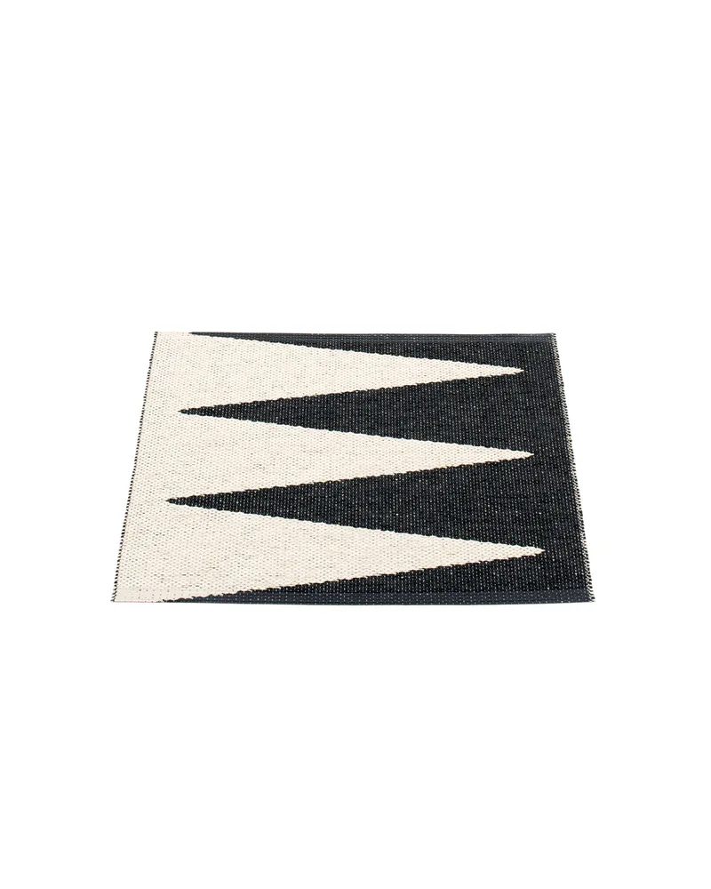 VIVI Black - Small Rug by Pappelina in 70 × 60 cm – product photo