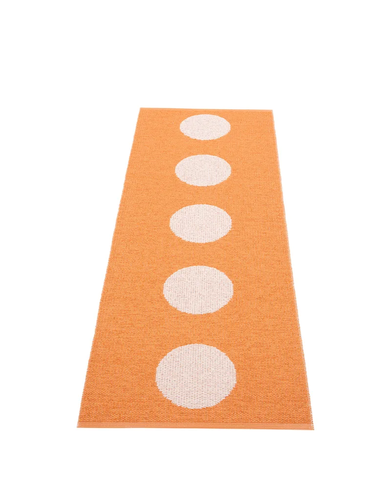 VERA POP Pale Orange - Runner Rug de Pappelina en Pale Orange, Runner Rug, 70 × 120 cm – photo du produit