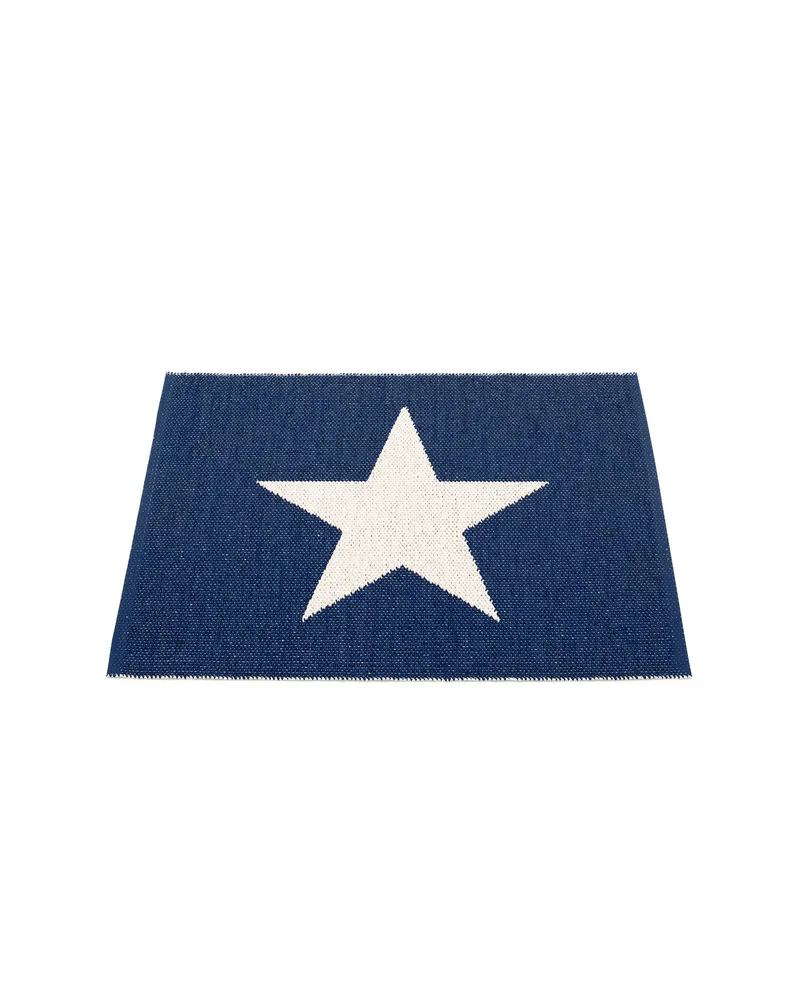 VIGGO ONE Dark Blue - Small Rug von Pappelina in Dark Blue, Small Rug, 70 × 90 cm – Produktfoto