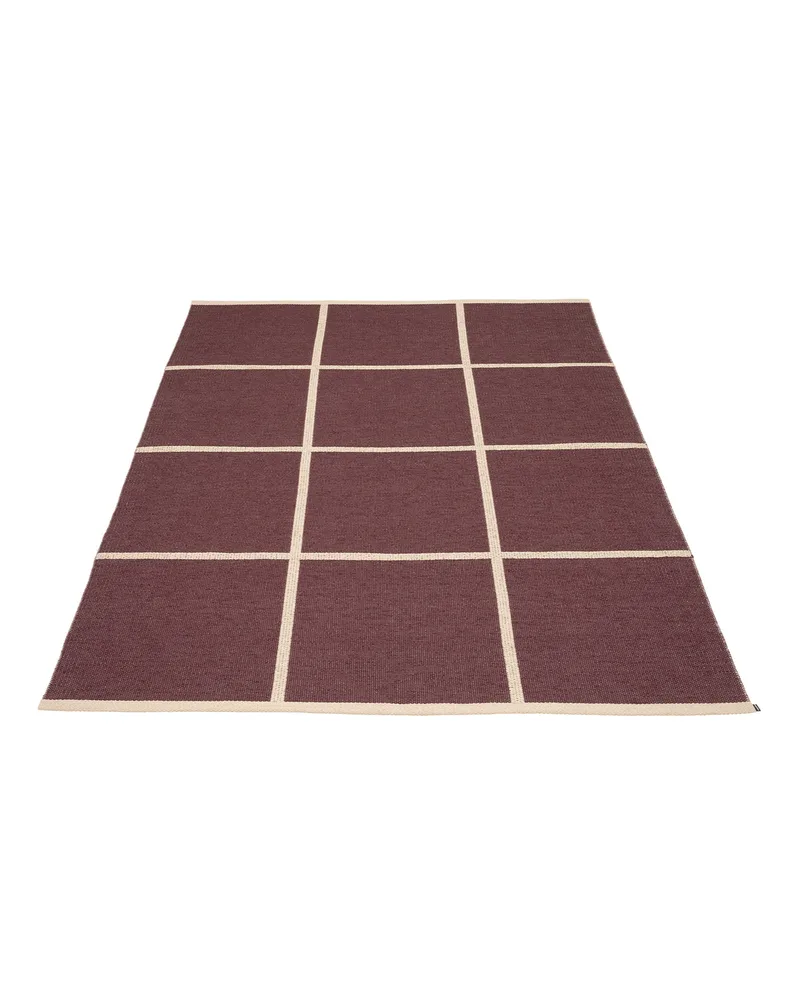 CRISS Burgundy - Area Rug by Pappelina in Burgundy, Area Rug, 180 × 260 cm – product photo
