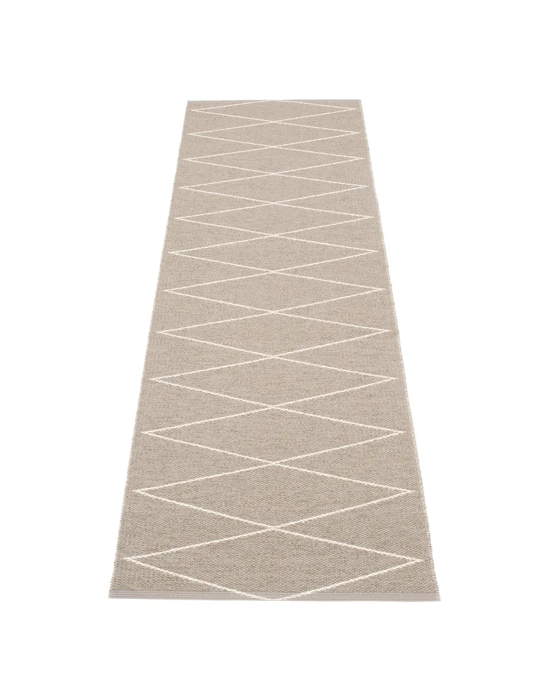 MAX Mud - Runner Rug von Pappelina in Mud, Runner Rug, 70 × 100 cm – Produktfoto