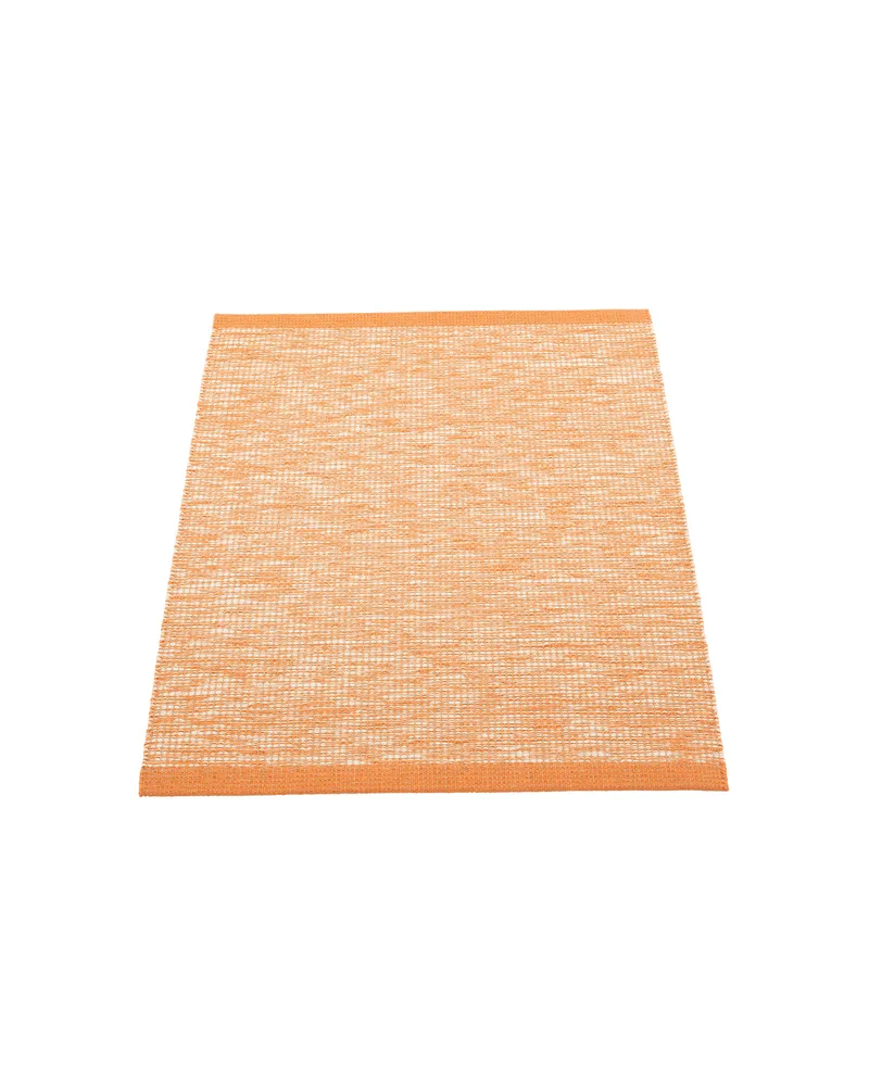 SAM Pale Orange - Small Rug van Pappelina in Pale Orange, Small Rug, 70 × 90 cm – productfoto