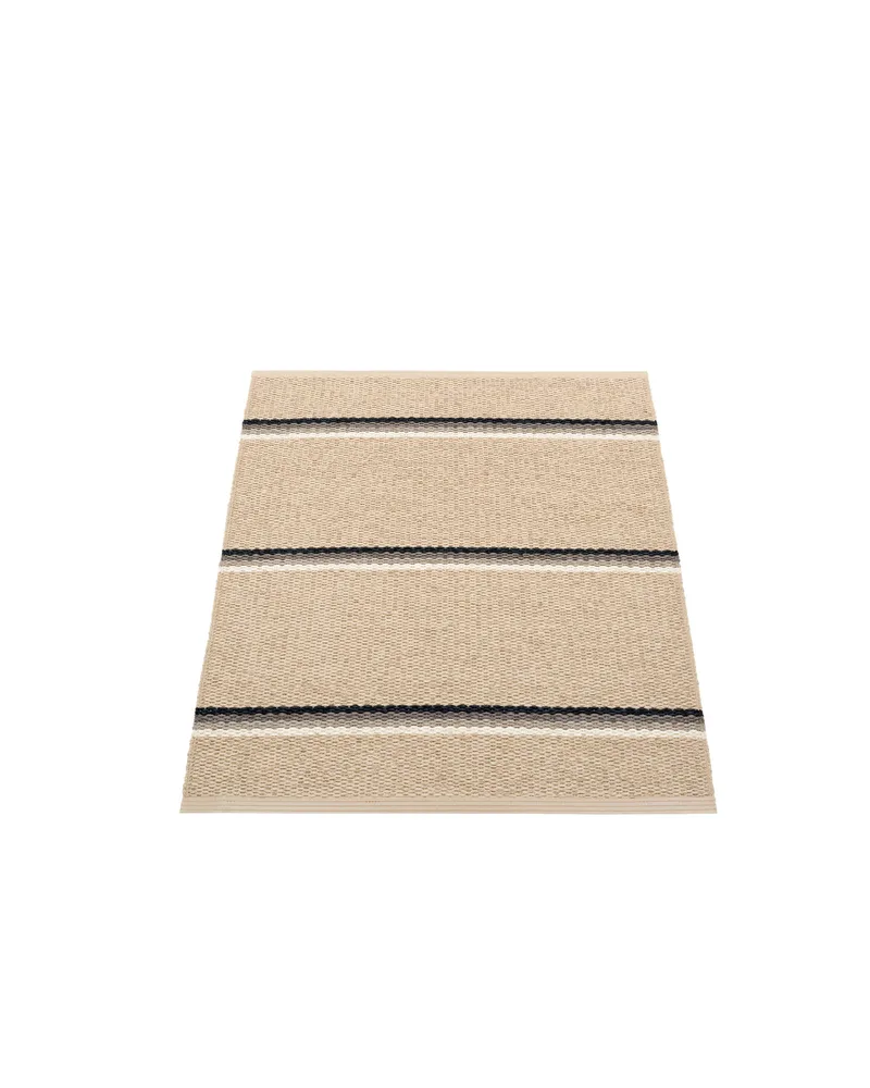 OLLE Mud - Small Rug von Pappelina in 70 × 90 cm – Produktfoto