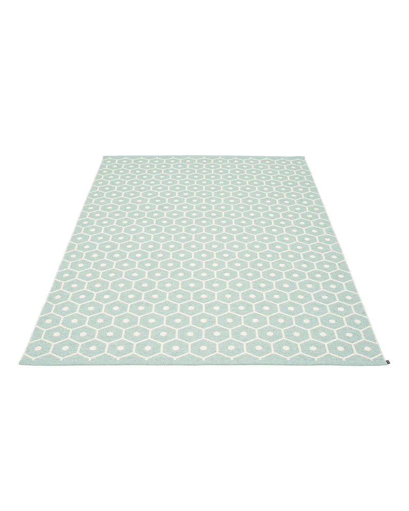 HONEY Pale Turquoise - Area Rug van Pappelina in Pale Turquoise, Area Rug, 180 × 260 cm – productfoto