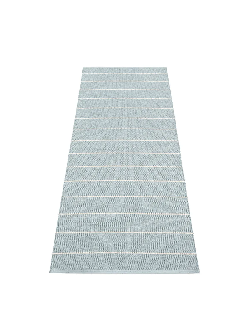 CARL Blue Fog - Runner Rug van Pappelina in Blue Fog, Runner Rug, 70 × 180 cm – productfoto
