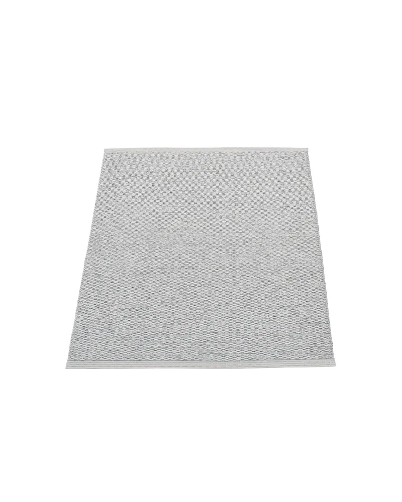 SVEA Grey - Small Rug von Pappelina in Grey, Small Rug, 70 × 50 cm – Produktfoto