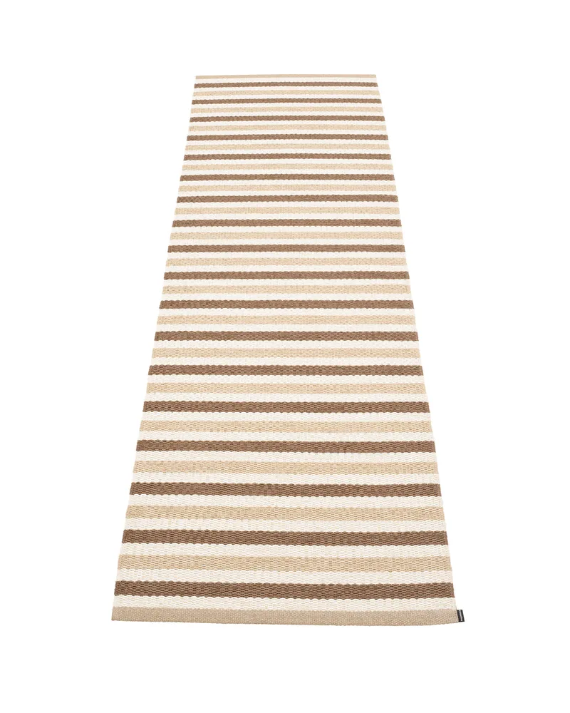 TEO Brown - Runner Rug von Pappelina in Brown, Runner Rug, 70 × 120 cm – Produktfoto