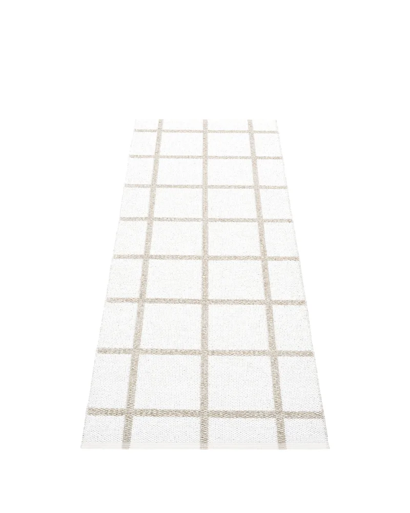 ADA White - Runner Rug van Pappelina in 70 × 100 cm – productfoto