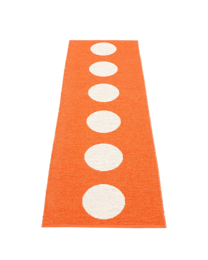 VERA Orange - Runner Rug van Pappelina in Orange, Runner Rug, 70 × 150 cm – productfoto