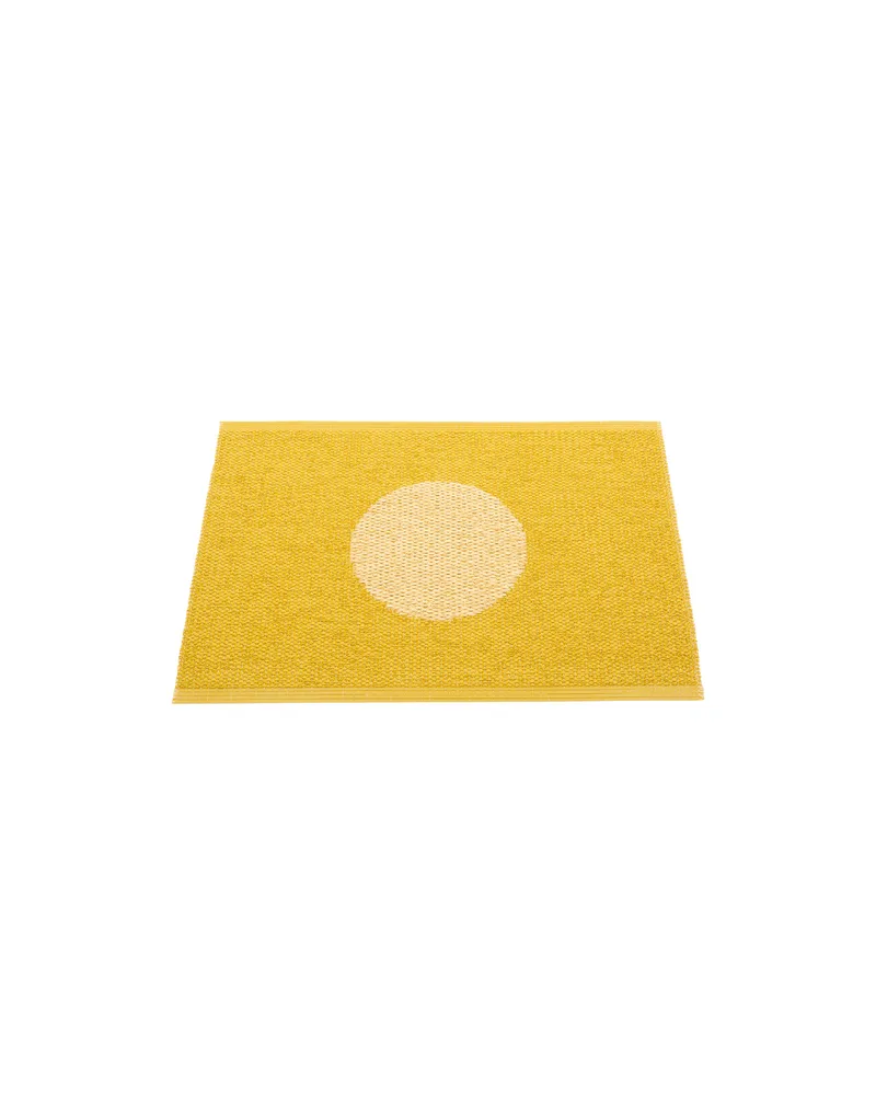 VERA POP Mustard - Small Rug von Pappelina in Mustard, Small Rug, 70 × 50 cm – Produktfoto