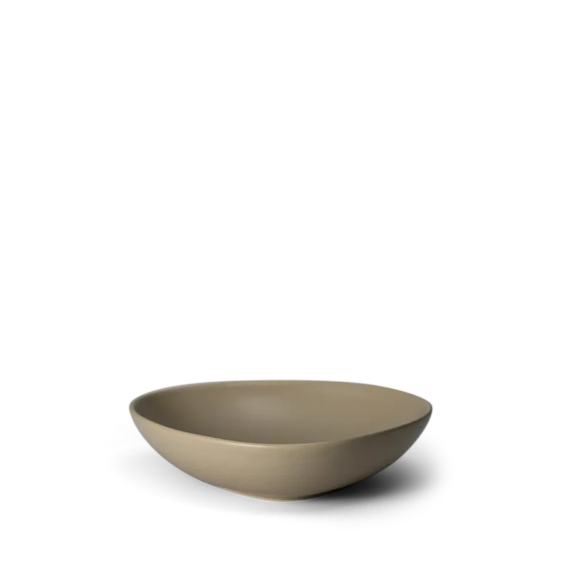 Signature Plate, Deep by Ro Collection in Soft sand – product photo