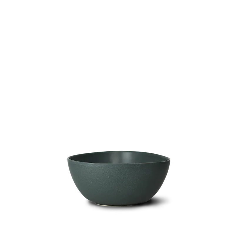 Signature Serving Bowl, Large van Ro Collection in Deep ocean – productfoto