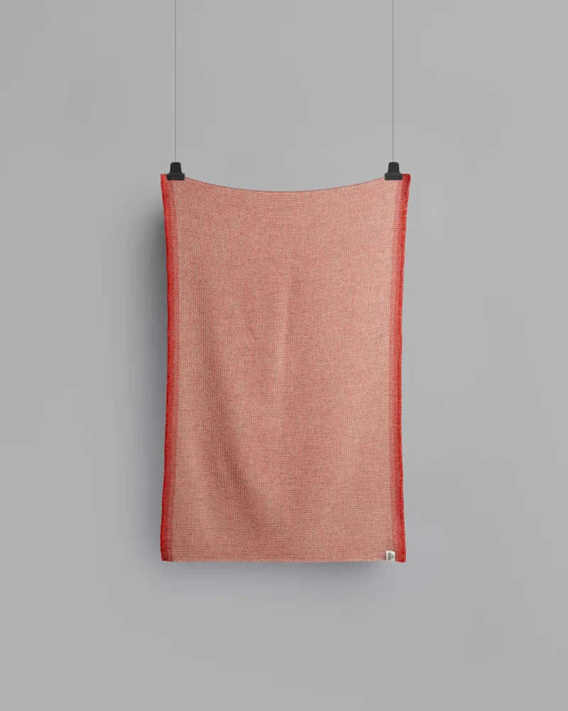 Una by Røros Tweed in Light red – product photo 1 of 3