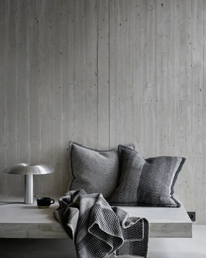 Fri van Røros Tweed in Gray Day – sfeerfoto 3 van 4