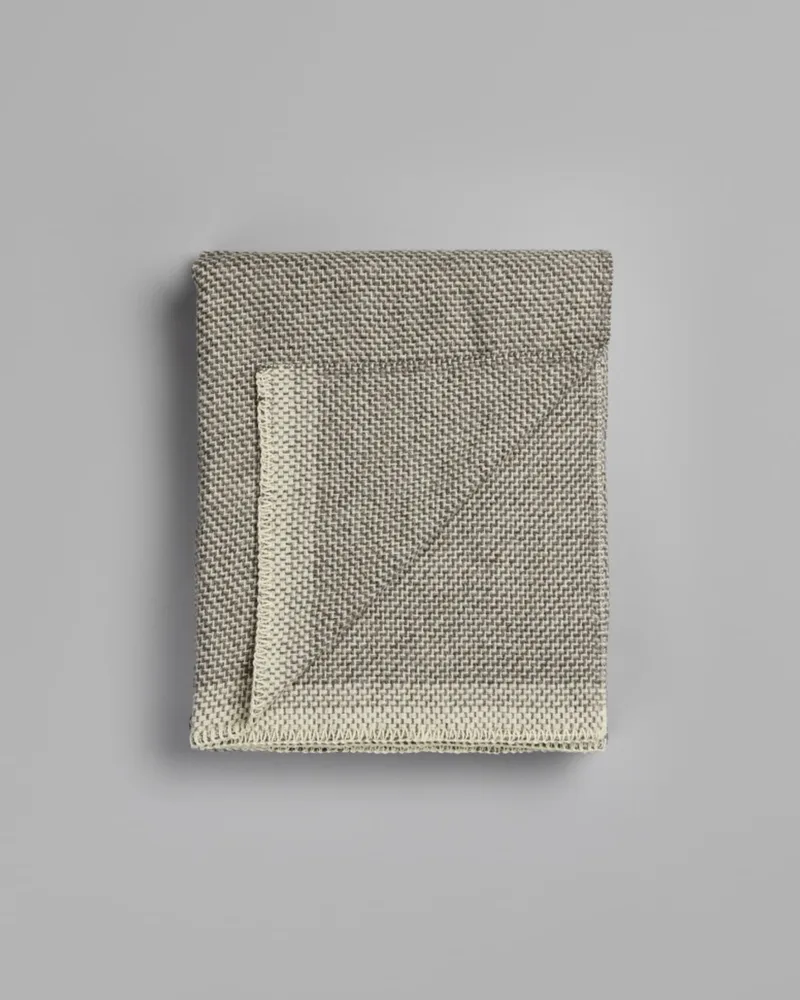 Una by Røros Tweed in Grey – product photo 3 of 3