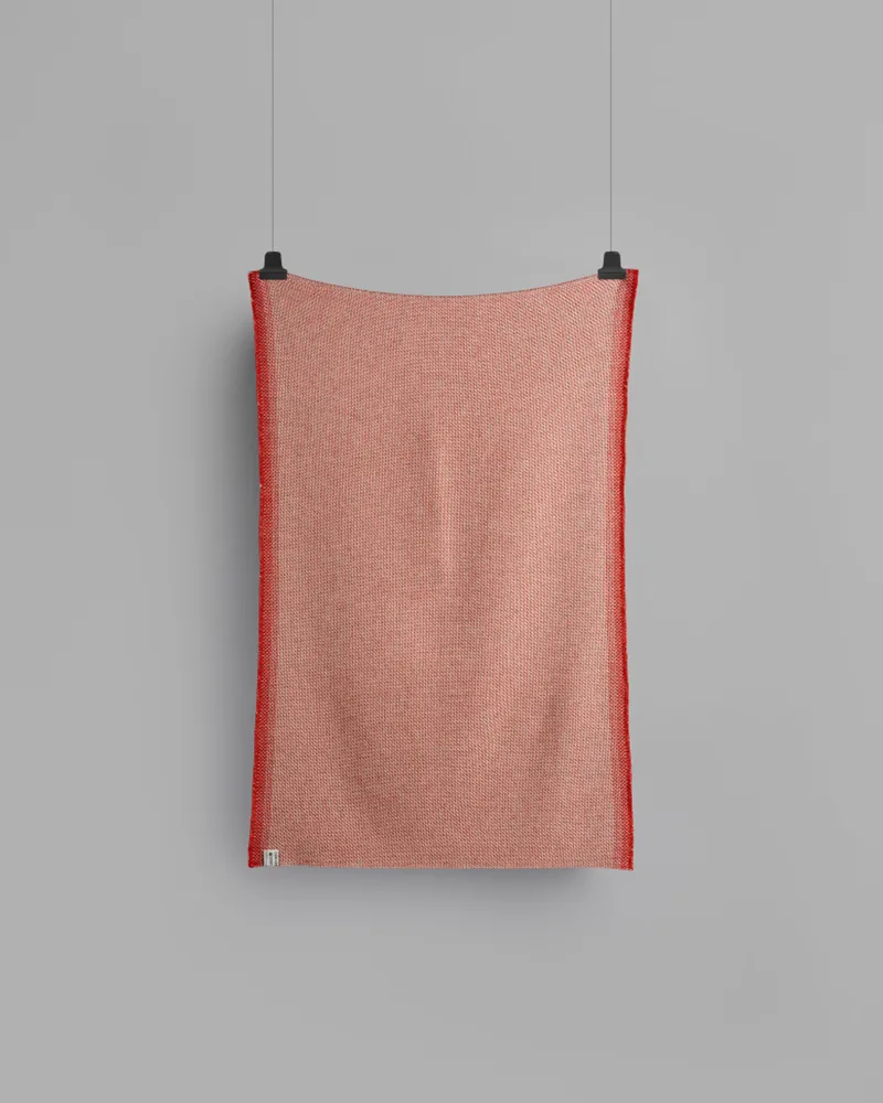 Una by Røros Tweed in Light red – product photo 2 of 3