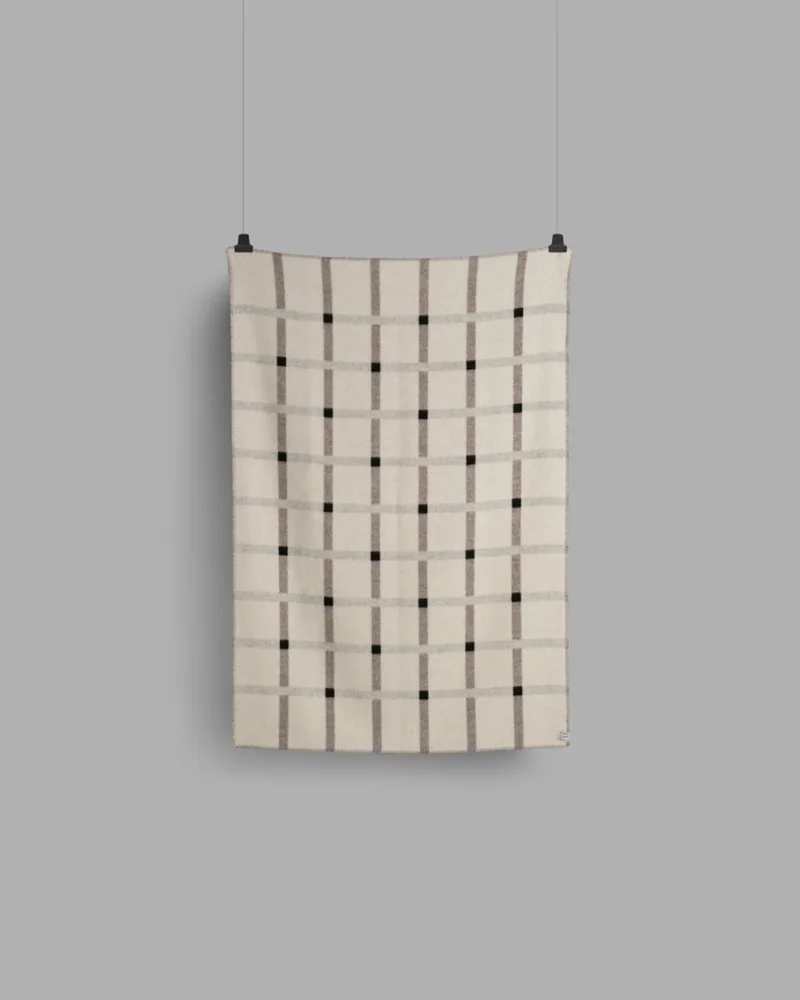 Knut by Røros Tweed in Dove Grey – product photo 2 of 7