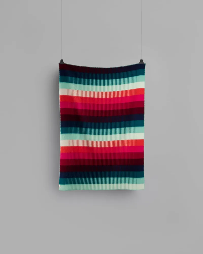 Åsmund Gradient by Røros Tweed in Red/turquoise – product photo 1 of 3
