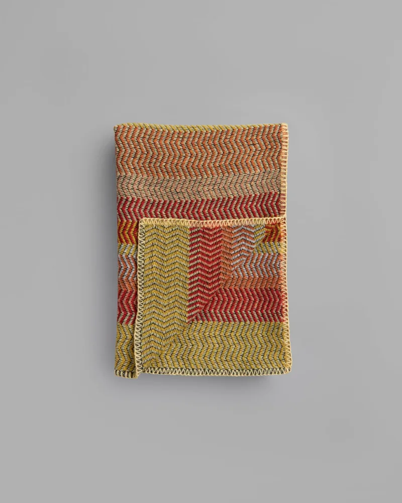 Fri by Røros Tweed in Summer Red – product photo 9 of 9