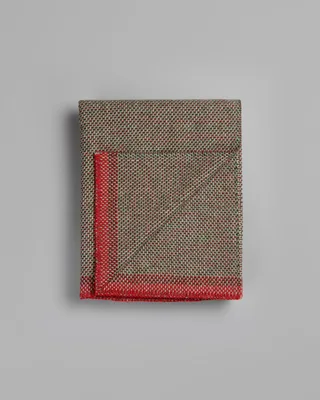 Una by Røros Tweed in Green/red – product photo 3 of 3