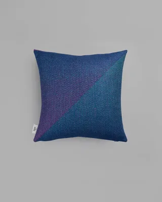 Portør by Røros Tweed in Purple – product photo 2 of 2